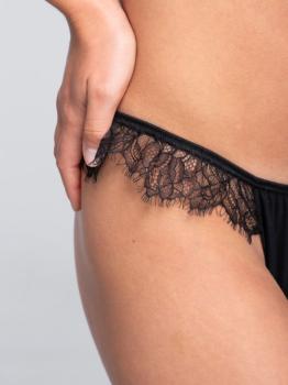 String polyamide et dentelle Chantilly