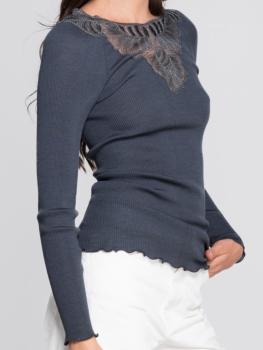 Pull décolleté en tulle brodé