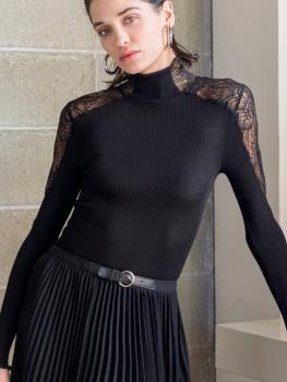 Col cheminée laine et dentelle